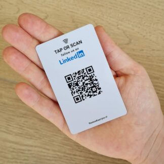 Linkedin Follow us - volg ons in hand met NFC en QR code