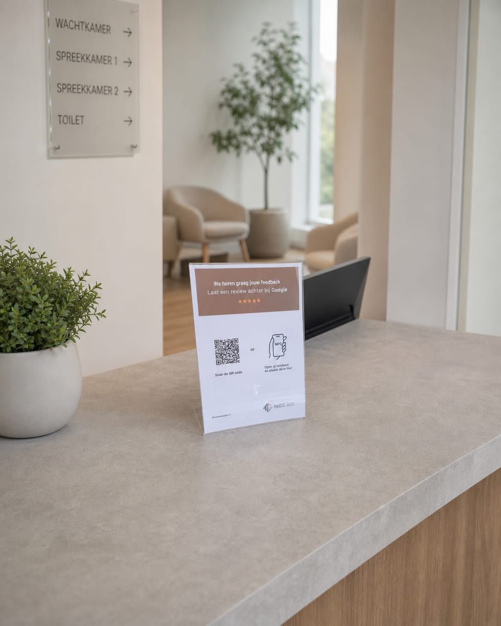 Google Review Kaart display L-standaard-A5 formaat staand voorkant met nfc en qr op balie